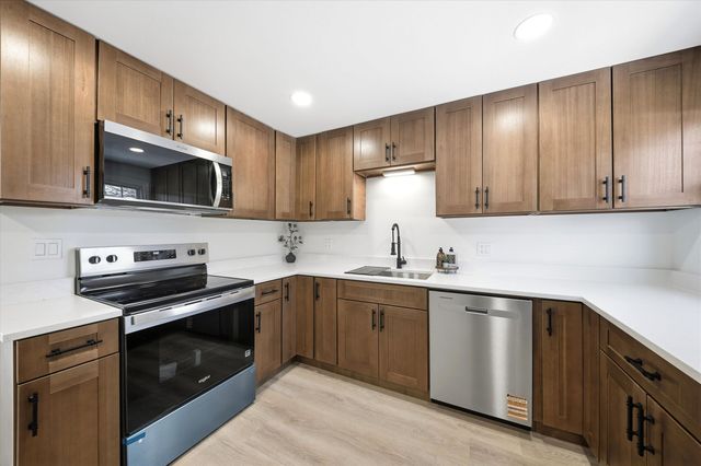 30 Gingras Drive, Nashua, NH 03060