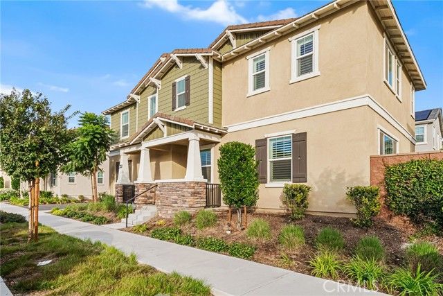 16057 Tanzinite, Chino, CA 91708