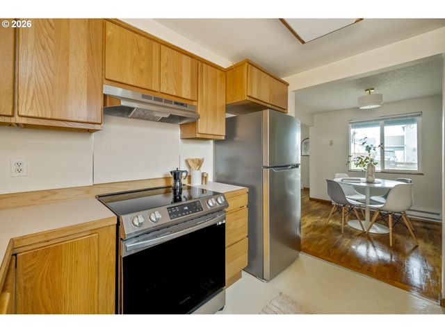 8217 Se 63RD Ave, Portland, OR 97206