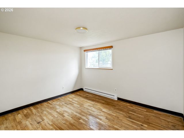 8217 Se 63RD Ave, Portland, OR 97206