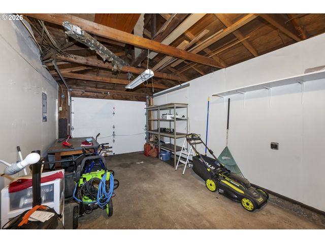 8217 Se 63RD Ave, Portland, OR 97206