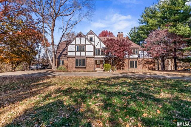 5 Woods End Lane, Springfield, IL 62711