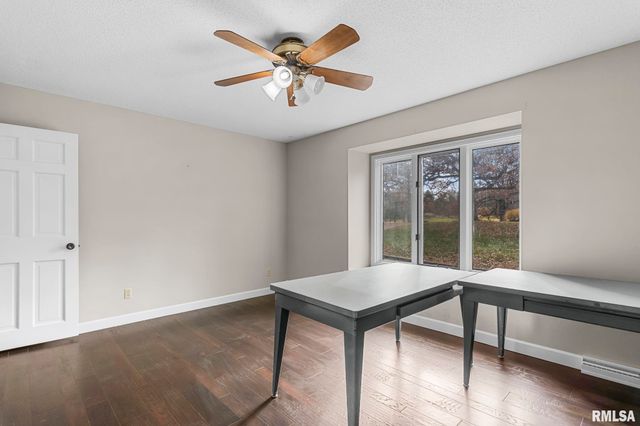 5 Woods End Lane, Springfield, IL 62711