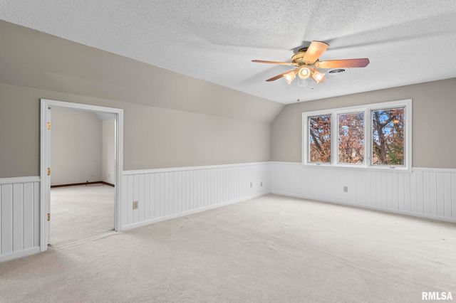 5 Woods End Lane, Springfield, IL 62711