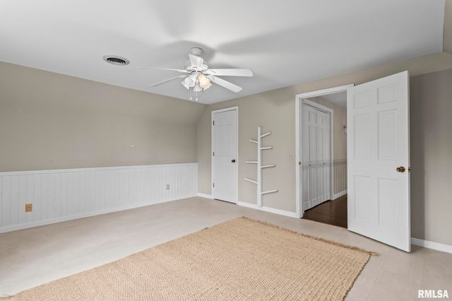 5 Woods End Lane, Springfield, IL 62711