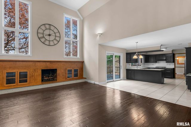 5 Woods End Lane, Springfield, IL 62711