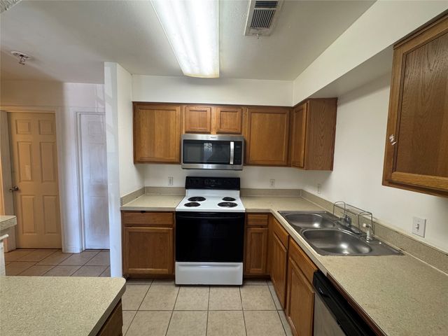 9817 Walnut Street 107, Dallas, TX 75243