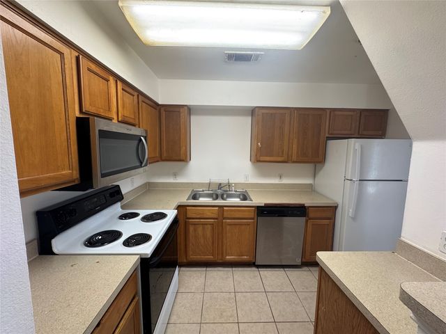 9817 Walnut Street 107, Dallas, TX 75243