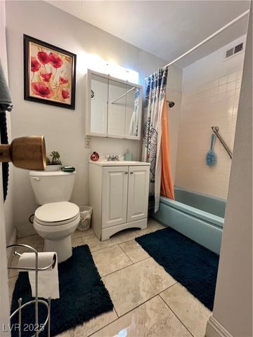 3720 Royal Crest Street 16 & 17, Las Vegas, NV 89119