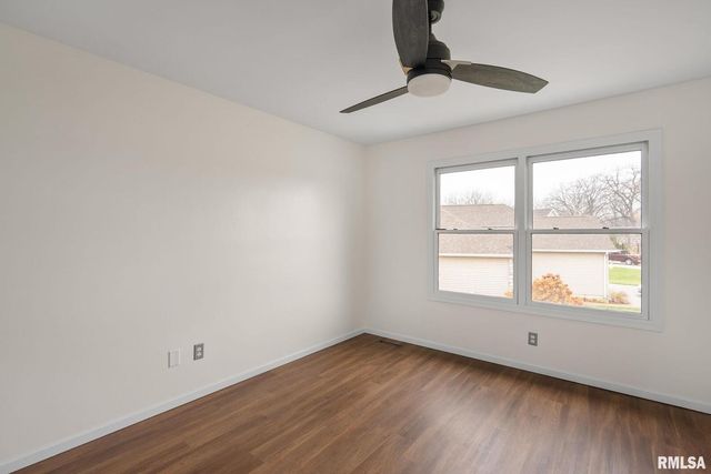 1600 E 5TH Street, Coal Valley, IL 61240