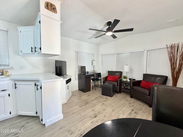 111 S GREENFIELD Road 636, Mesa, AZ 85206