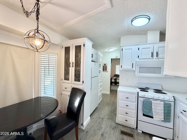 111 S GREENFIELD Road 636, Mesa, AZ 85206