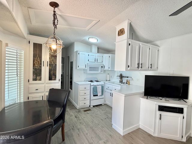 111 S GREENFIELD Road 636, Mesa, AZ 85206