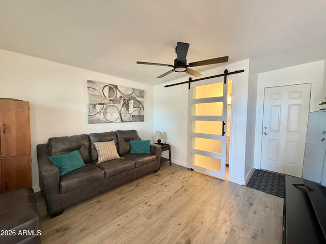 111 S GREENFIELD Road 636, Mesa, AZ 85206