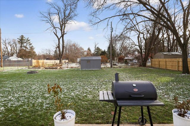 420 S Apple Road, Osceola, IN 46561