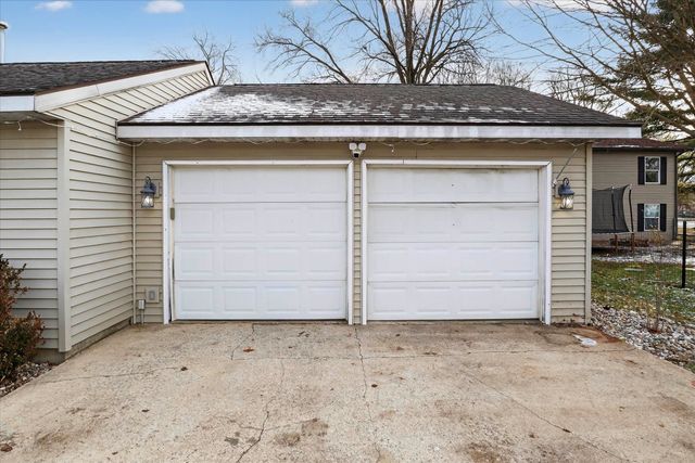 420 S Apple Road, Osceola, IN 46561