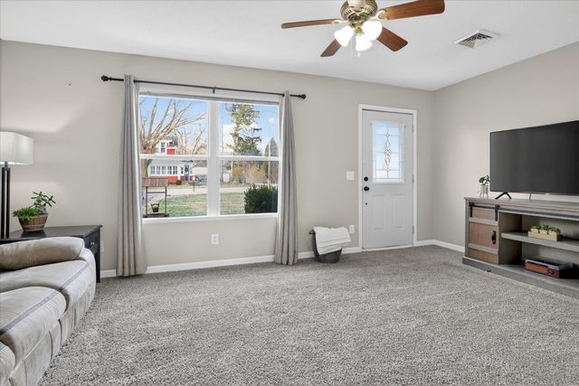 420 S Apple Road, Osceola, IN 46561