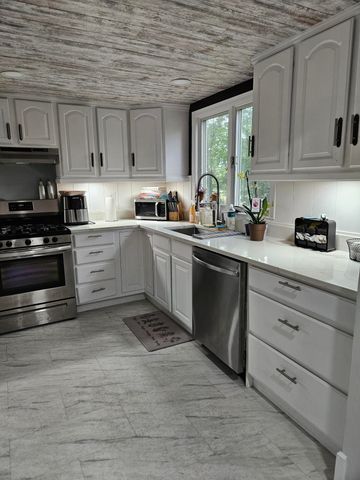 2716 Locust Street, Portage, IN 46368