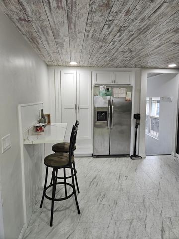 2716 Locust Street, Portage, IN 46368