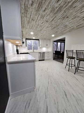 2716 Locust Street, Portage, IN 46368