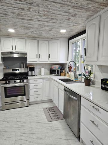 2716 Locust Street, Portage, IN 46368