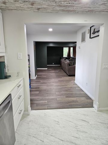 2716 Locust Street, Portage, IN 46368