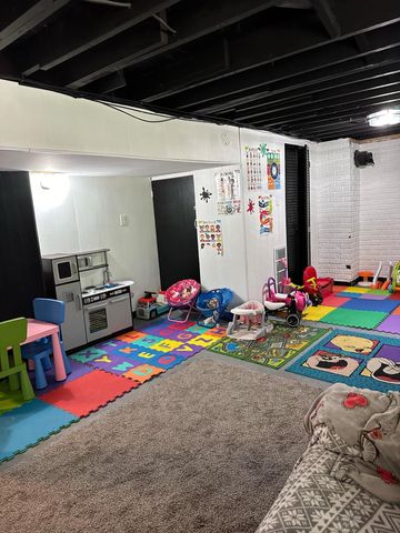 2716 Locust Street, Portage, IN 46368
