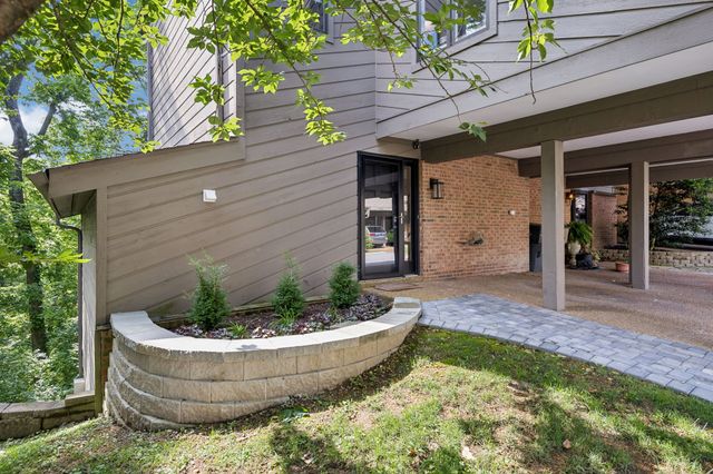 721 Harpeth Trace Dr, Nashville, TN 37221