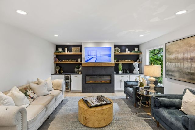 721 Harpeth Trace Dr, Nashville, TN 37221