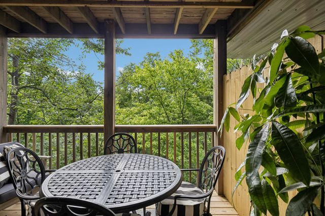 721 Harpeth Trace Dr, Nashville, TN 37221