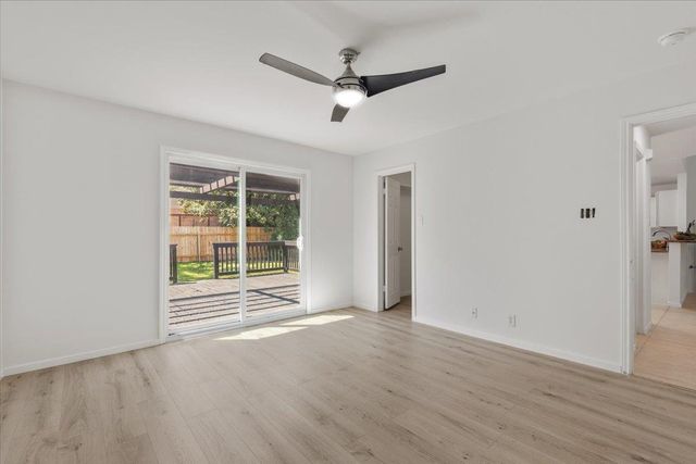 1801 Brentwood DR, Leander, TX 78641