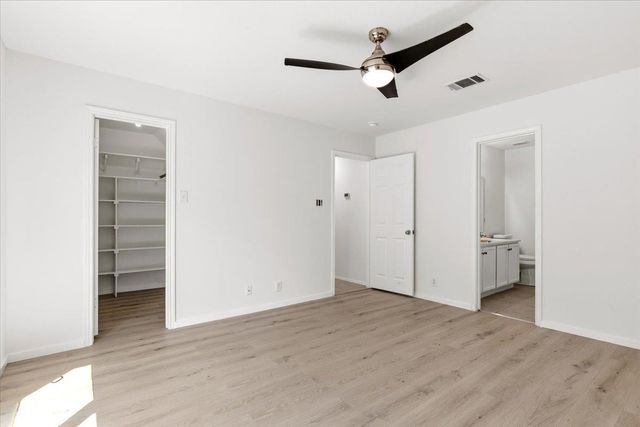 1801 Brentwood DR, Leander, TX 78641