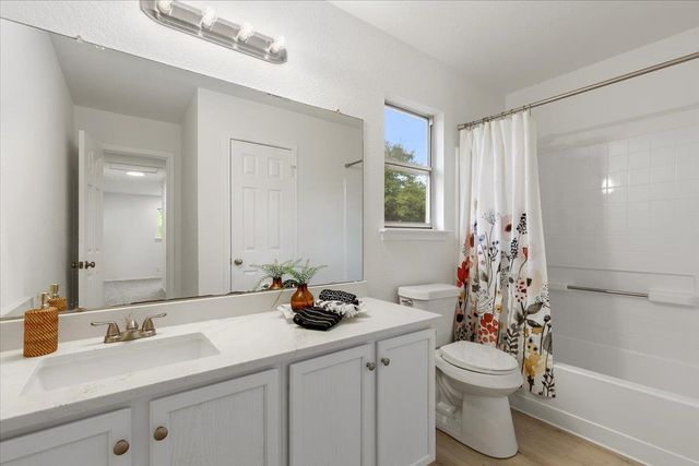 1801 Brentwood DR, Leander, TX 78641