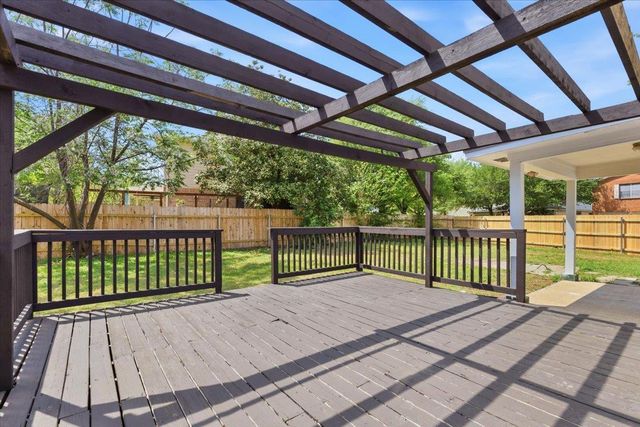 1801 Brentwood DR, Leander, TX 78641