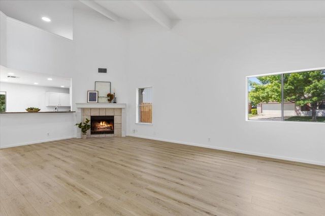 1801 Brentwood DR, Leander, TX 78641