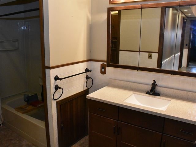 32788 STATE HWY 27, Guys Mills, PA 16327