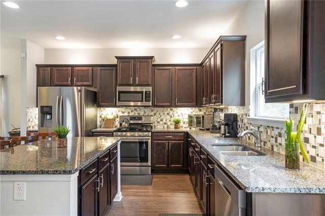 642 Royal Crest Court, Canton, GA 30115
