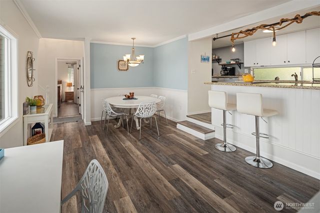 1602 W Lake Sammamish Parkway SE, Bellevue, WA 98008