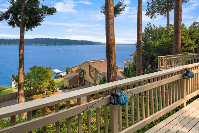 1602 W Lake Sammamish Parkway SE, Bellevue, WA 98008