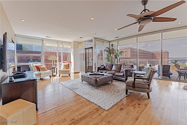 701 W Lakeside Avenue 606, Cleveland, OH 44113