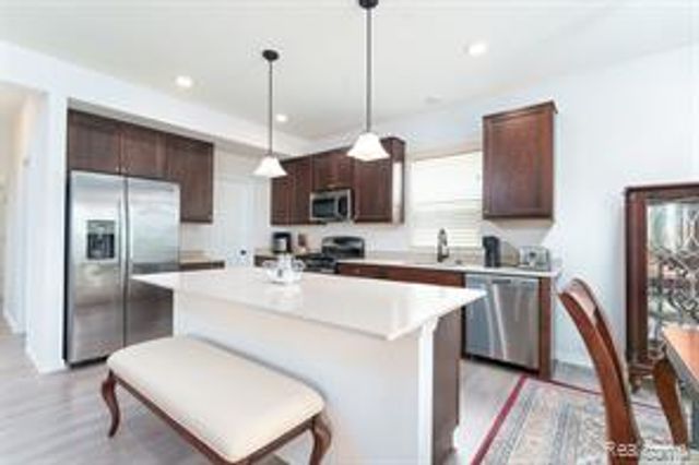 10070 Kylie Drive, Brighton, MI 48116