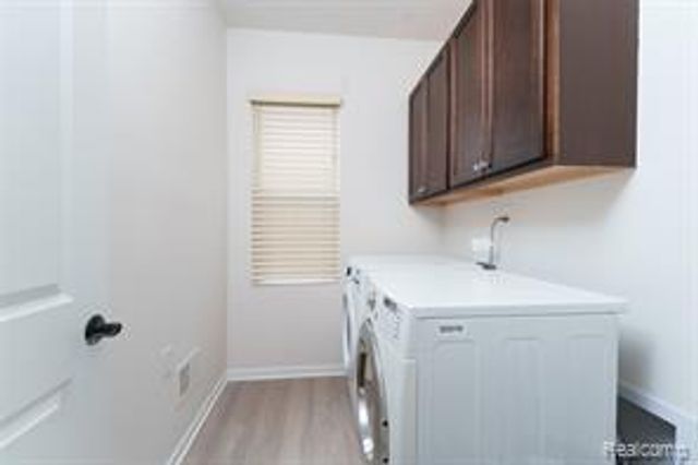 10070 Kylie Drive, Brighton, MI 48116