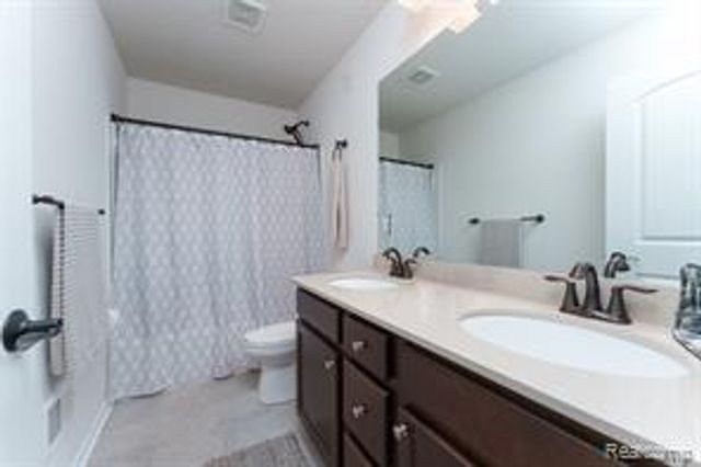10070 Kylie Drive, Brighton, MI 48116