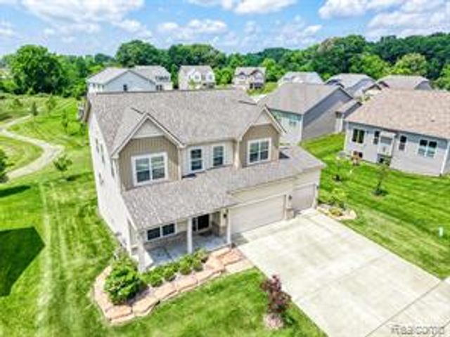 10070 Kylie Drive, Brighton, MI 48116
