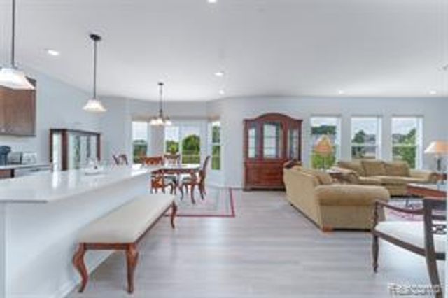 10070 Kylie Drive, Brighton, MI 48116
