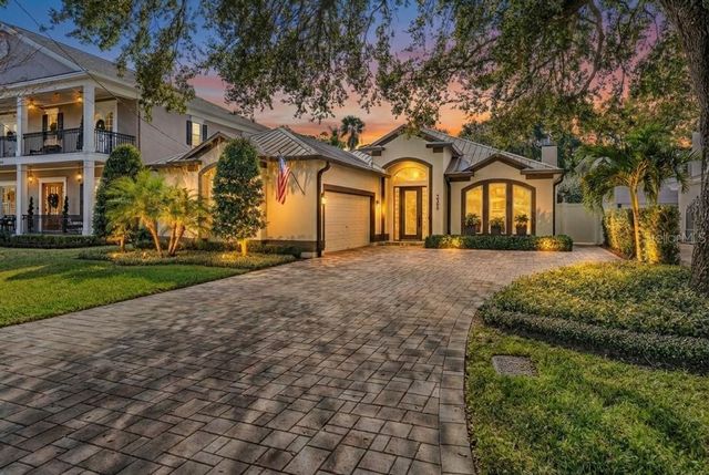 3308 W KNIGHTS AVENUE, Tampa, FL 33611