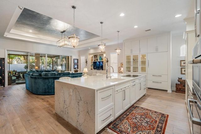 3308 W KNIGHTS AVENUE, Tampa, FL 33611