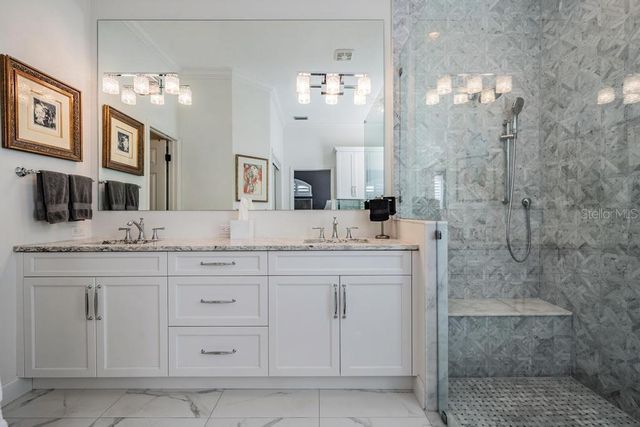 3308 W KNIGHTS AVENUE, Tampa, FL 33611