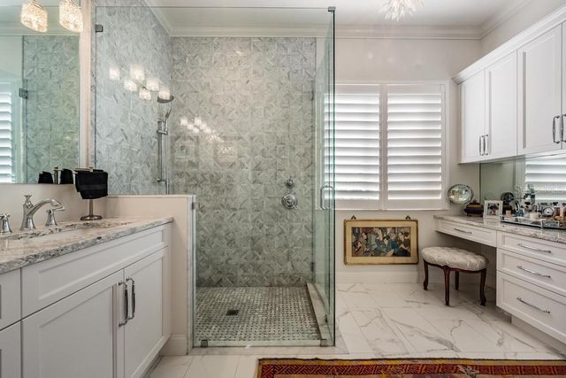 3308 W KNIGHTS AVENUE, Tampa, FL 33611