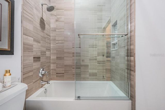 3308 W KNIGHTS AVENUE, Tampa, FL 33611